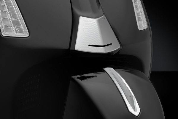 Rizoma Kaskadeneinsatz schwarz für neue Vespa GTS 125 und 300 Modelle ab Baujahr 2023